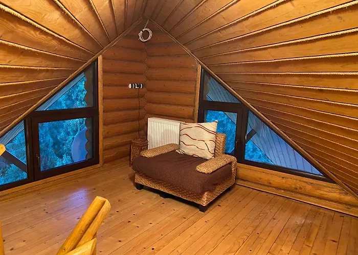 Casa Del Pozitiff Slavske